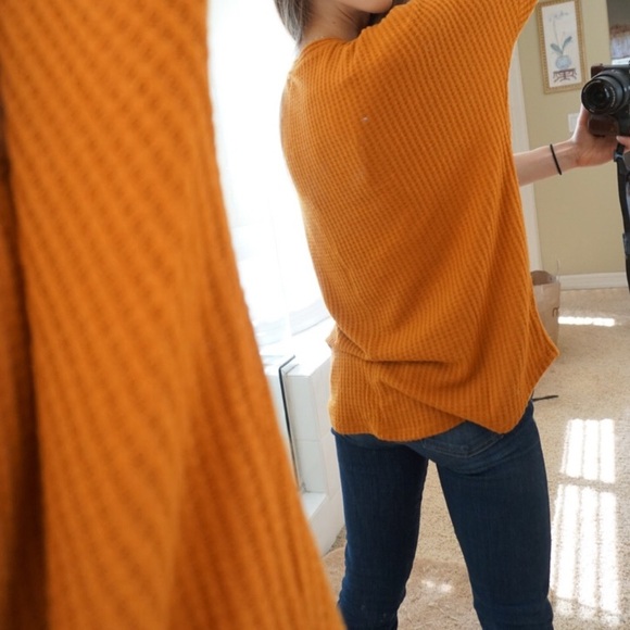 AMIE Waffle Tie Front Top - Picture 4 of 8